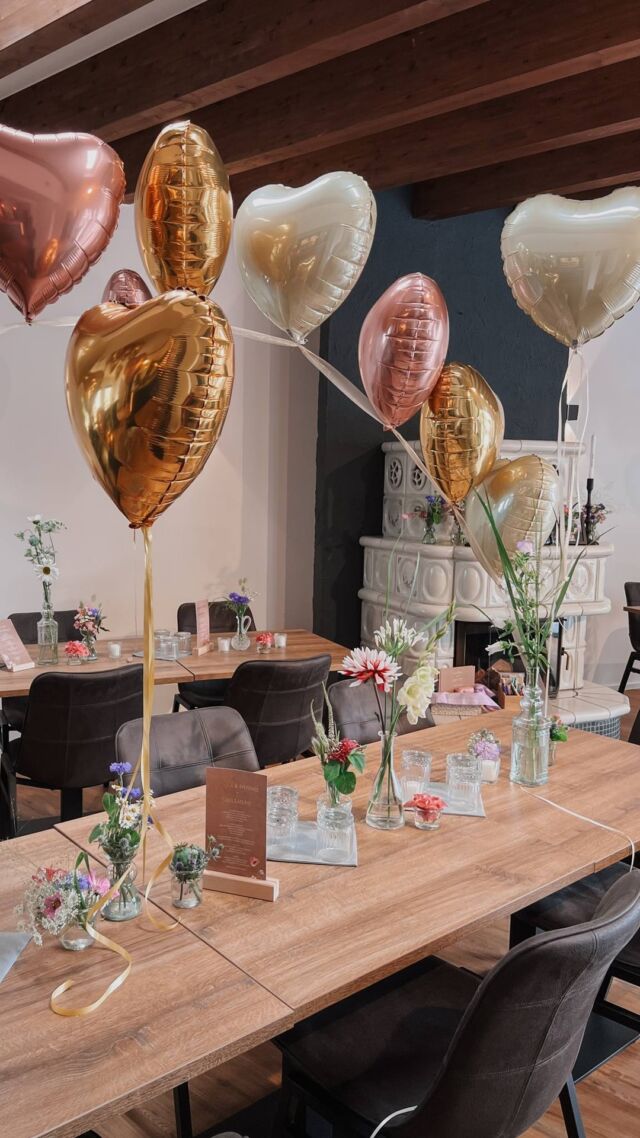 Ein unvergesslicher Tag in unserer Eventlocation: Die wunderschöne Hochzeit vom vergangenen Wochenende. Herzlichen Glückwunsch an das glückliche Paar! Es sind nach wie vor noch ein paar Termine frei, fragt gerne an. #hochzeit #eventlocation #hauskuckenberg 🥂🤍
